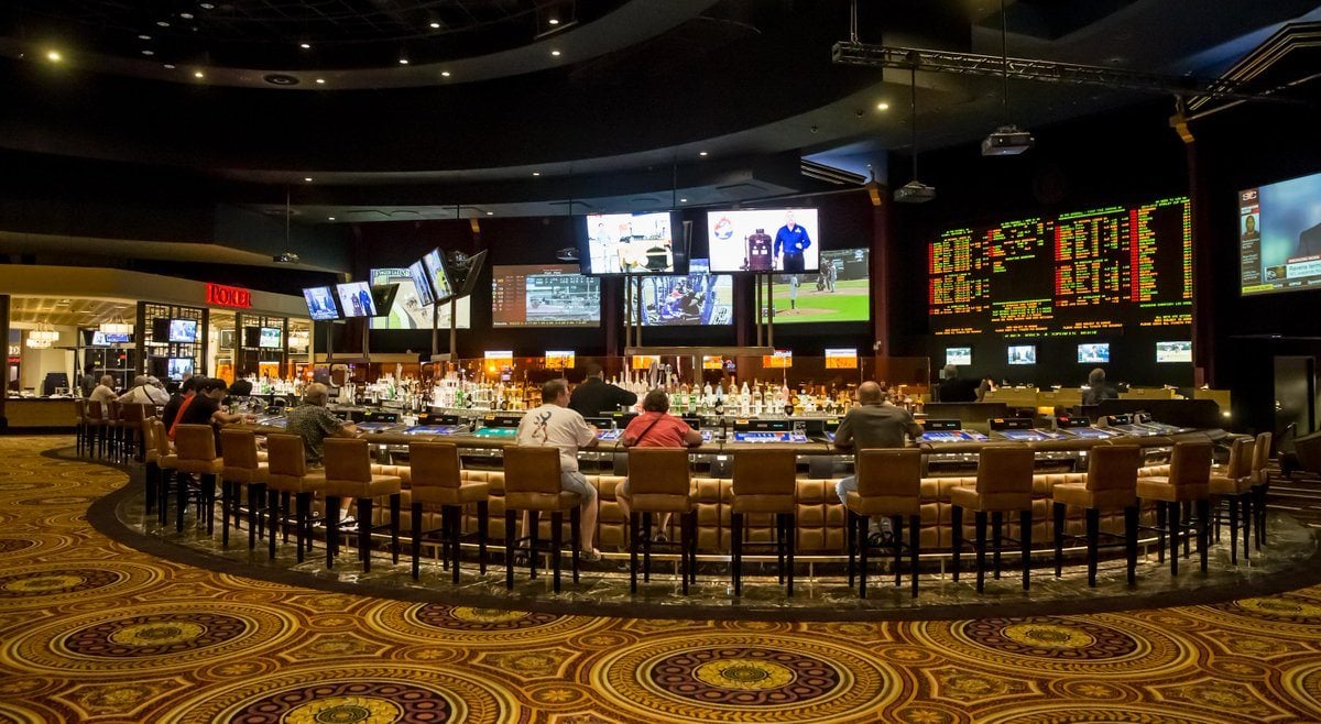 MGM/GVC-esque Arrangement Pitched by Analyst for Caesars Sports, Online Casinos