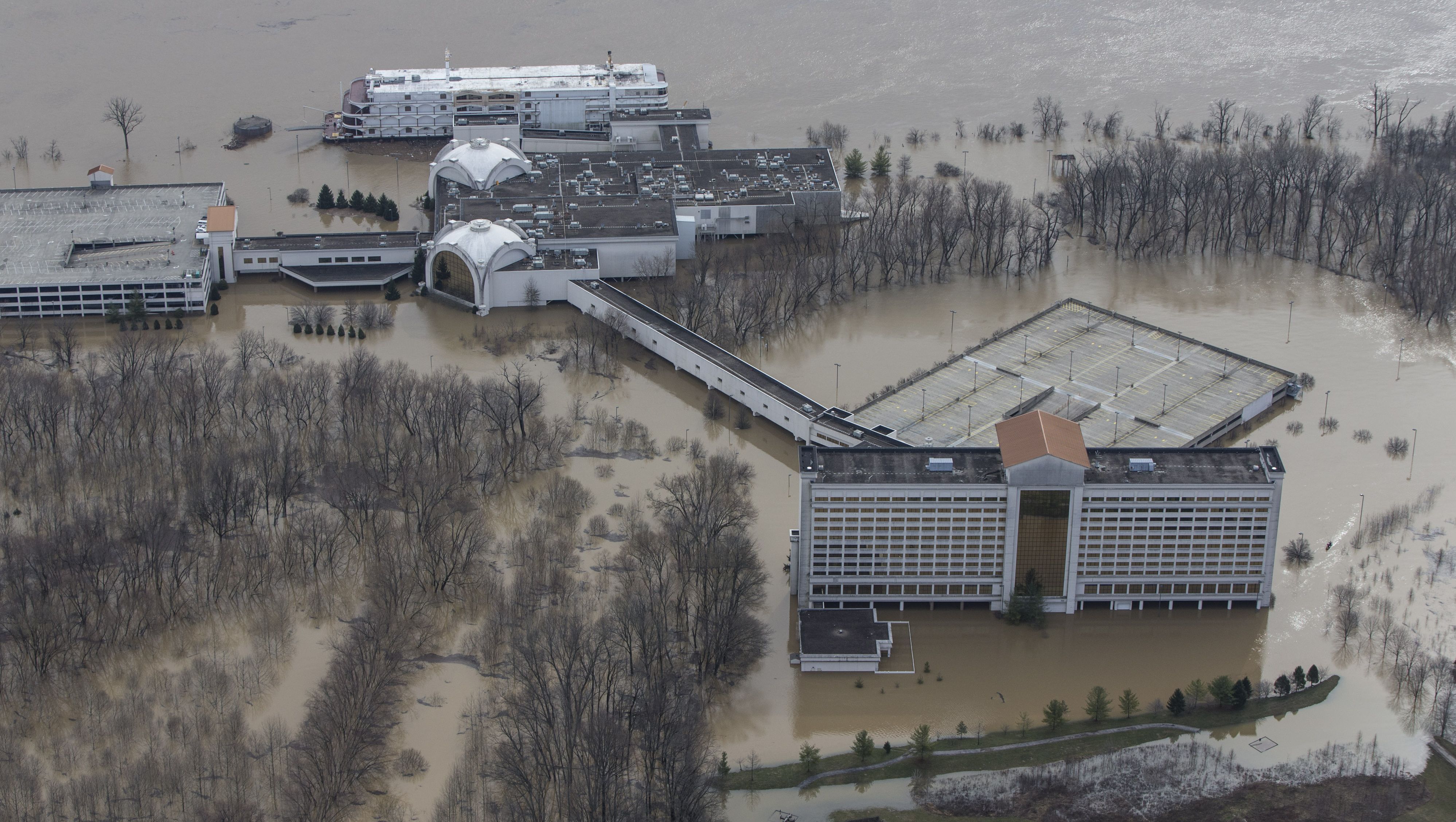 Horseshoe Southern Indiana Riverboat Casino Shut Down Due to Road Flooding, State Losing $255,000 a Day in Taxes