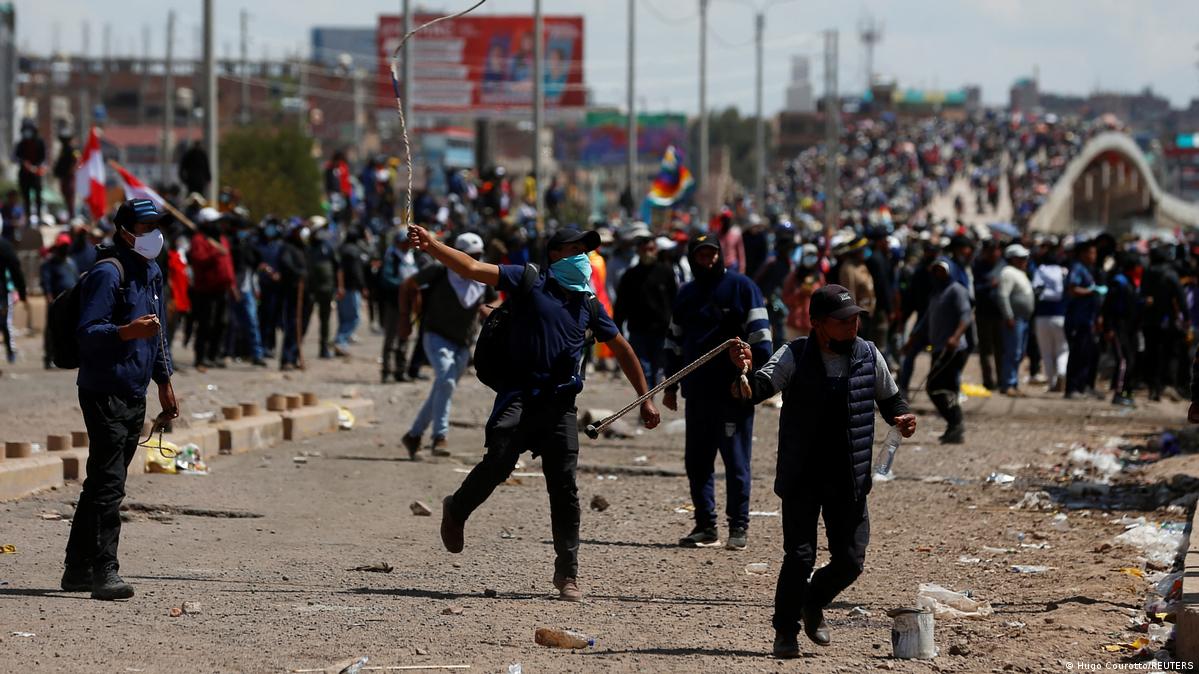 Peru Casino Attacked by Thieves as Rioters Stage Anti-Government Protests