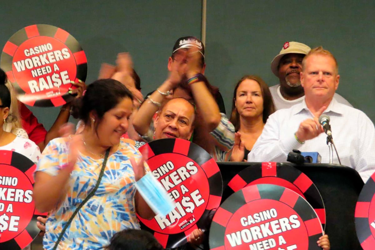 Atlantic City Casino Workers Give Near Unanimous Approval to New Union Contracts